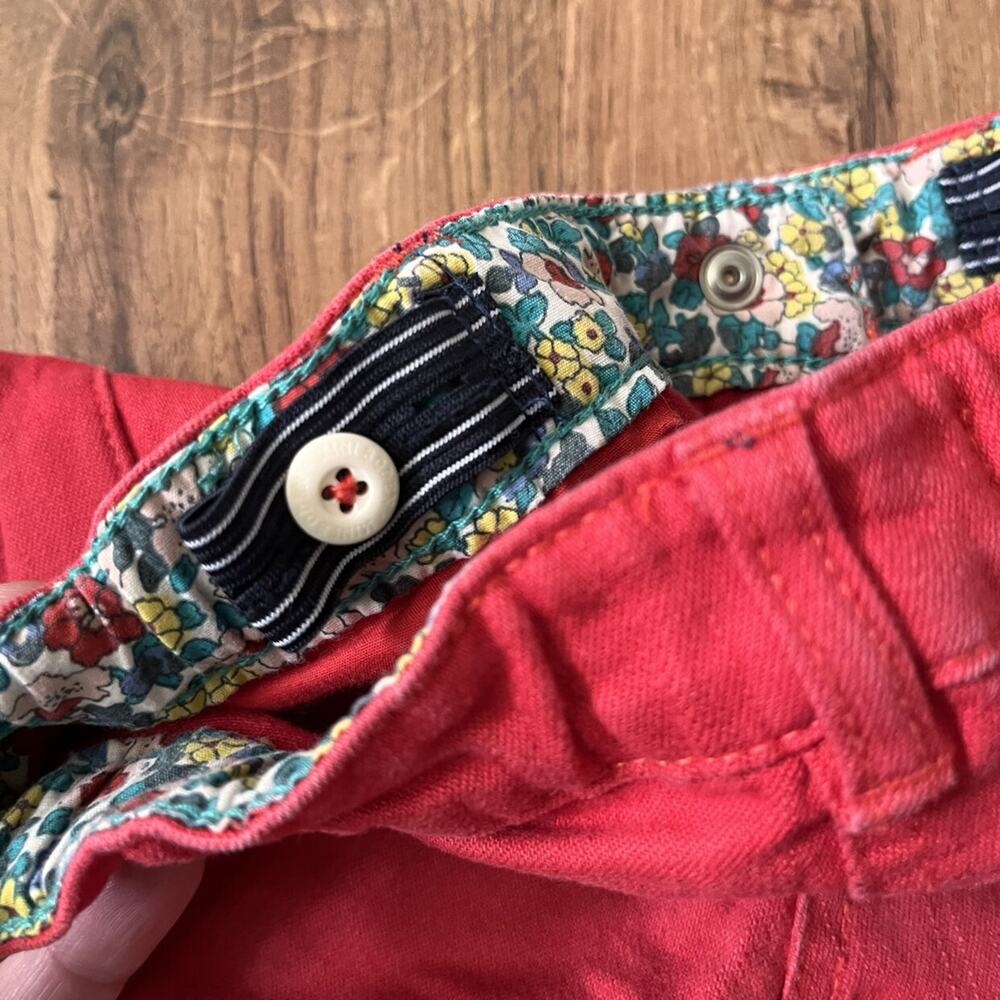 Mini Boden Red Capris - Picture 4 of 8